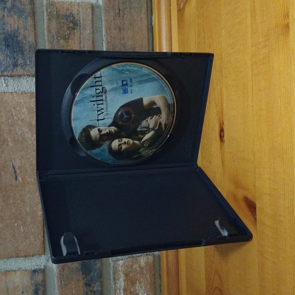 🧛♀️✨ Twilight DVD — Romance/Fantasy Favorite ✨🧛♂️ - Picture 4 of 6